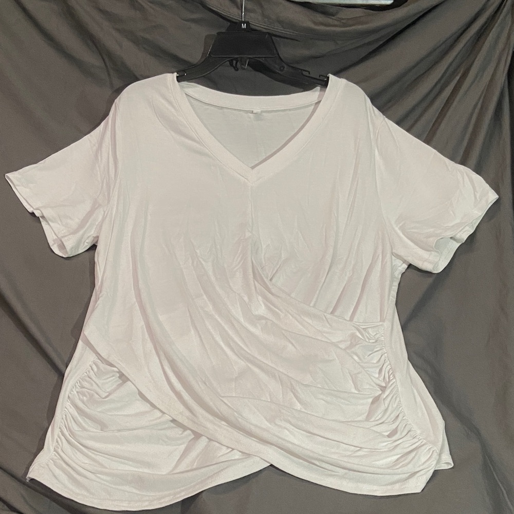 Source Unknown White V-Neck Short Sleeve Top